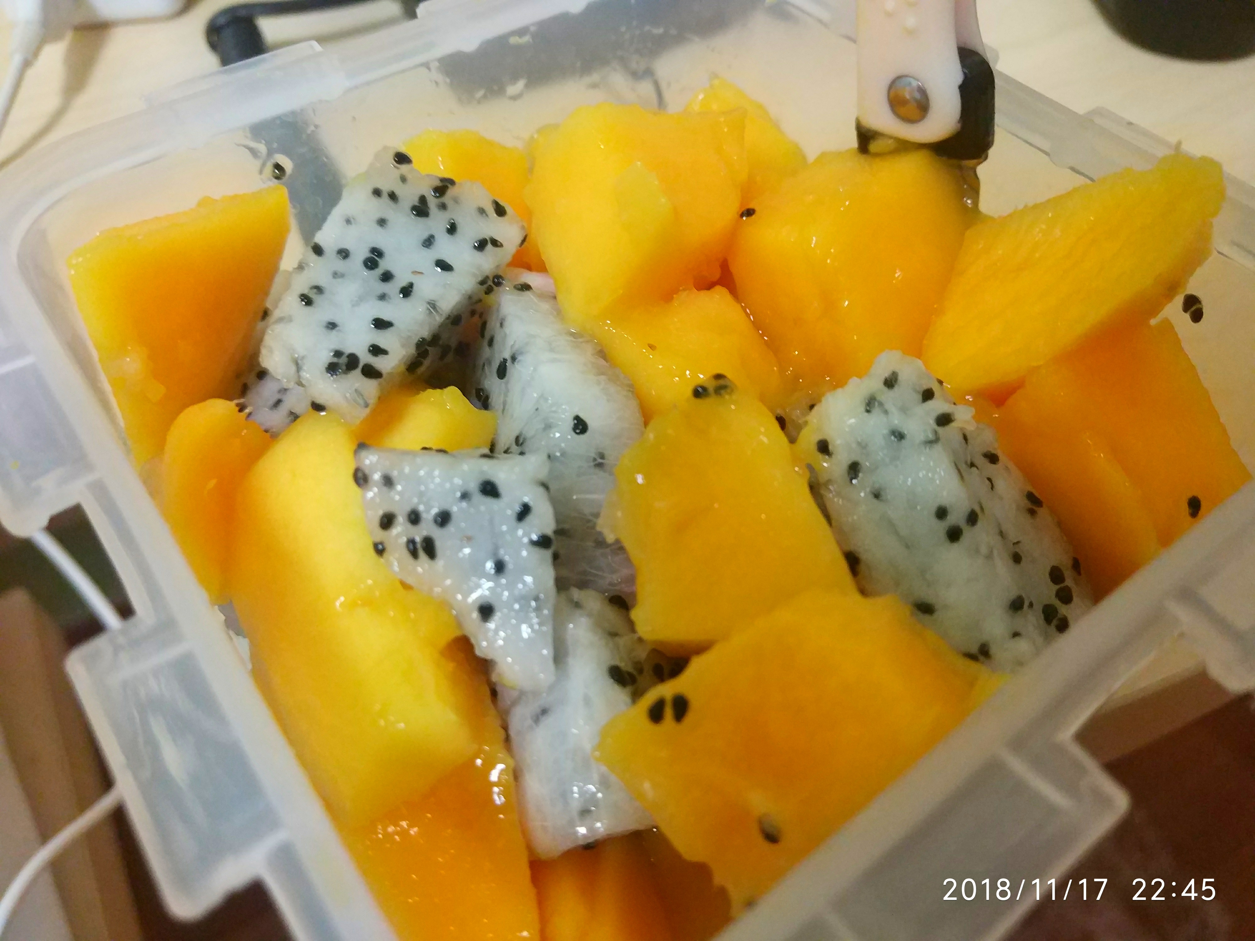 宝宝教我切芒果