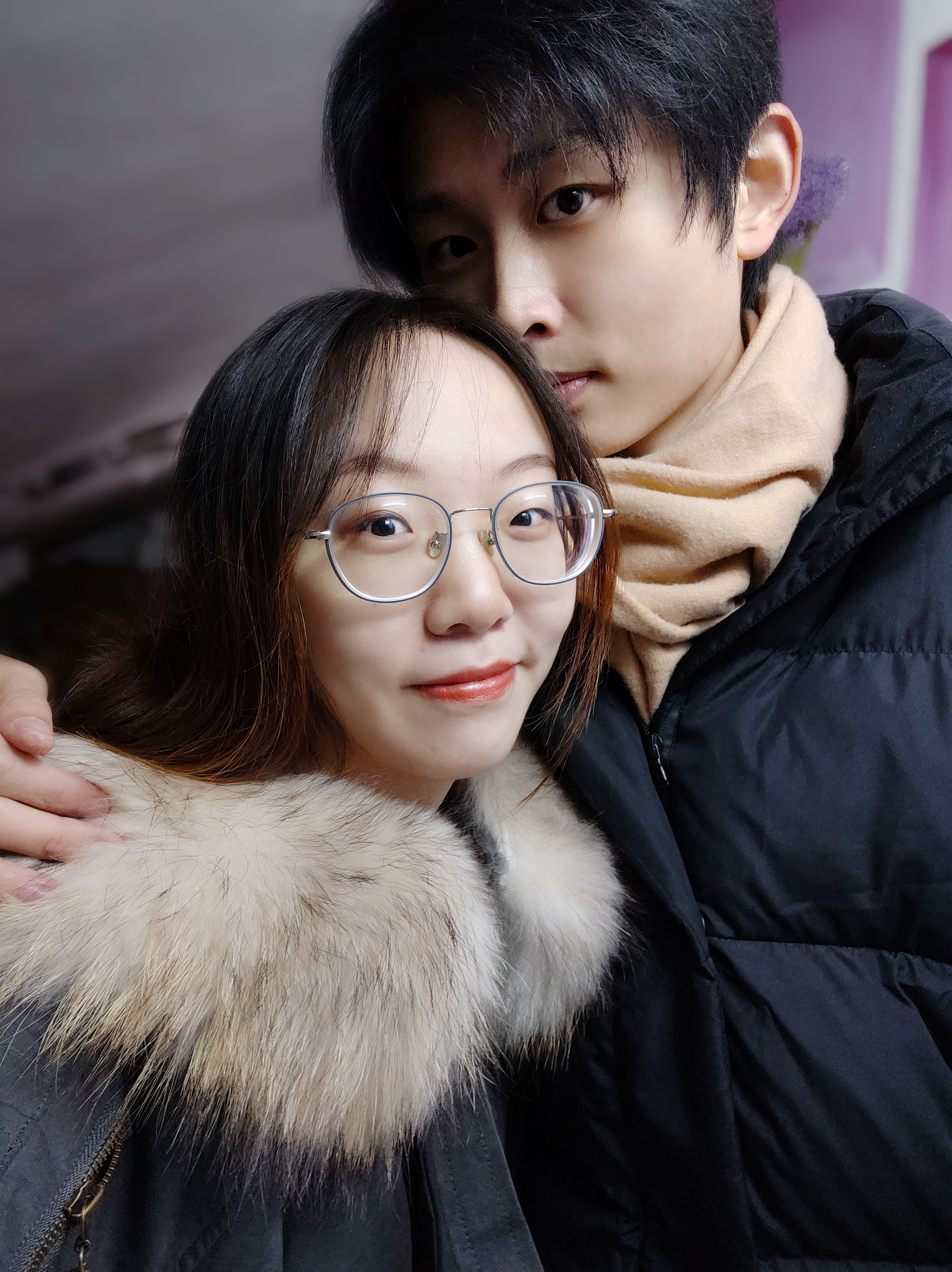 带上老婆送的围巾