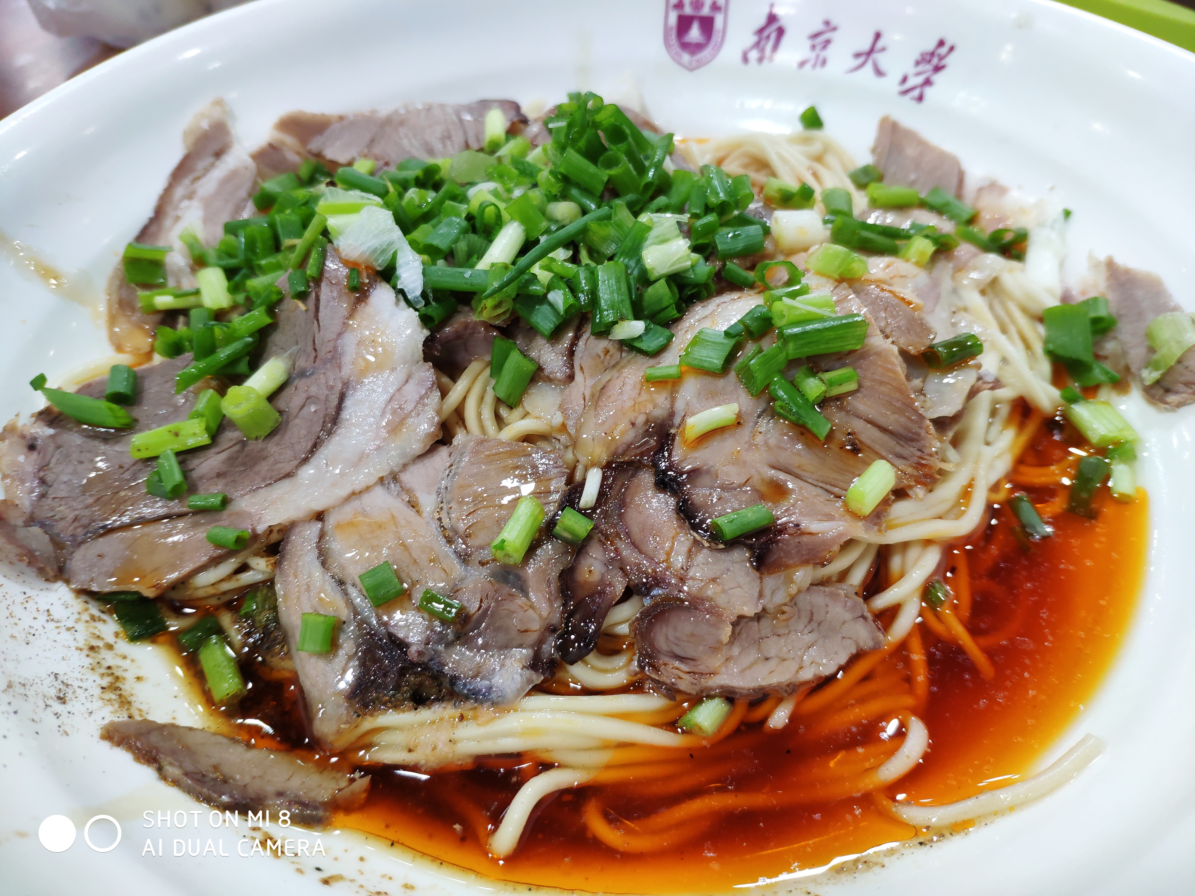 和宝宝吃红油拌面