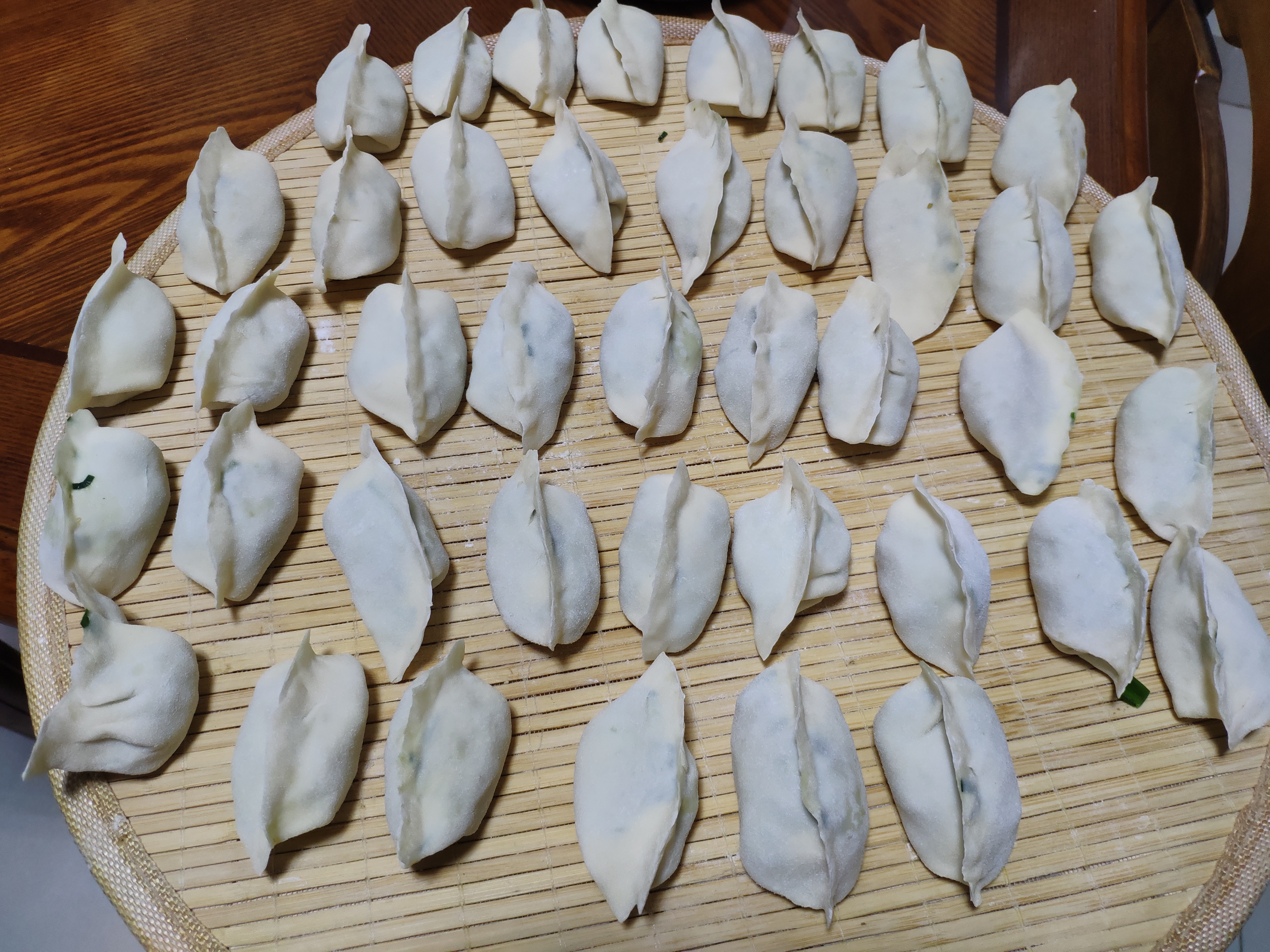 和岳父一起包水饺