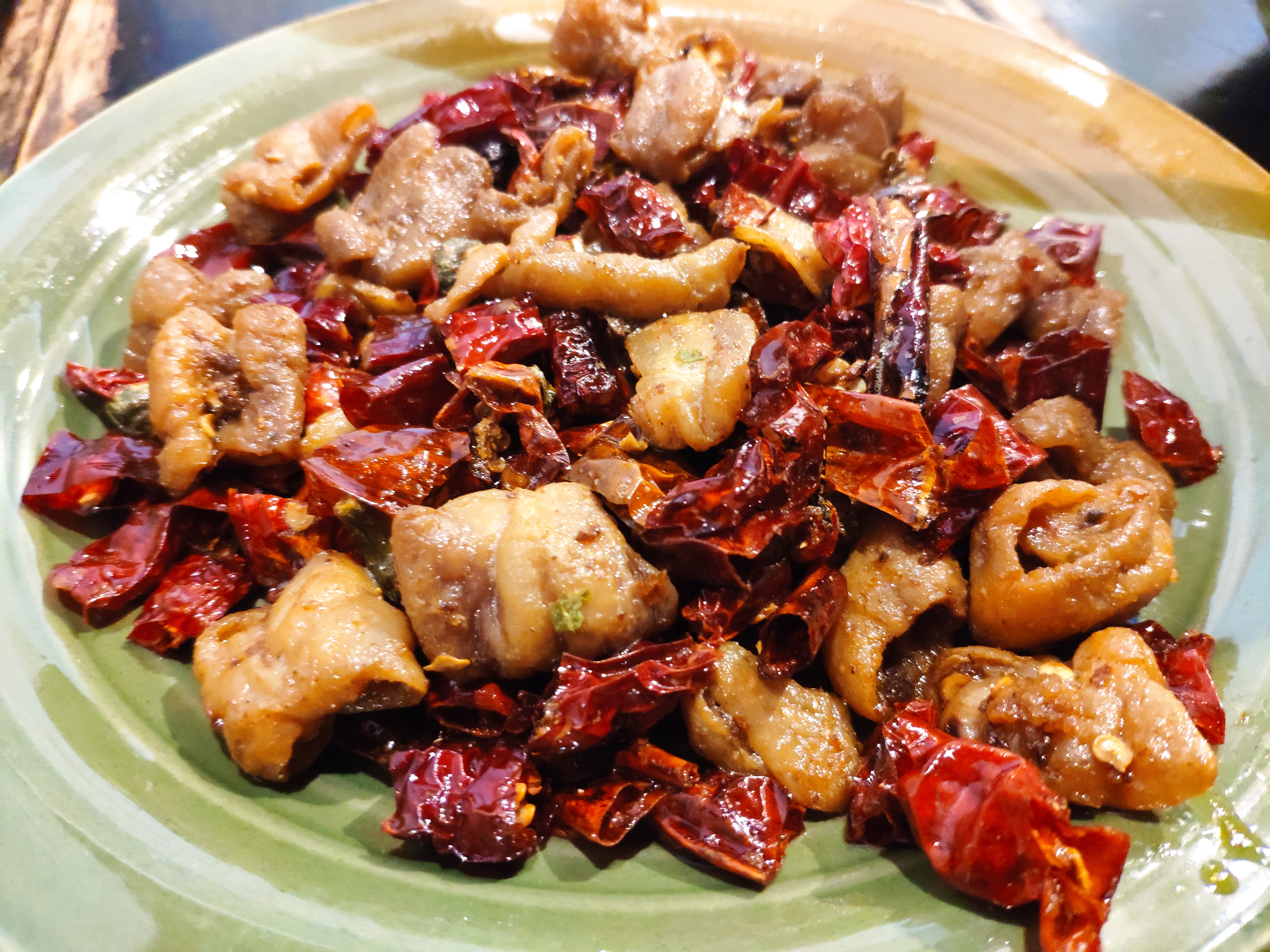 张妈妈川菜馆，好像越来越喜欢吃肥肠了...其他菜一般